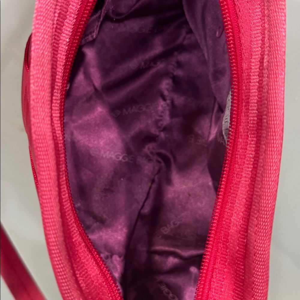 Maggies Bags Women's Pink Shoulder Seatbelt Purse Bag - Picture 6 of 6